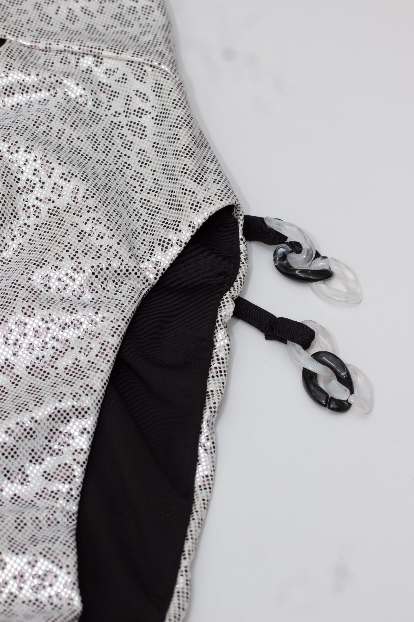 Icacos Luxe – One Shoulder Reversible One Piece in Black & Silver